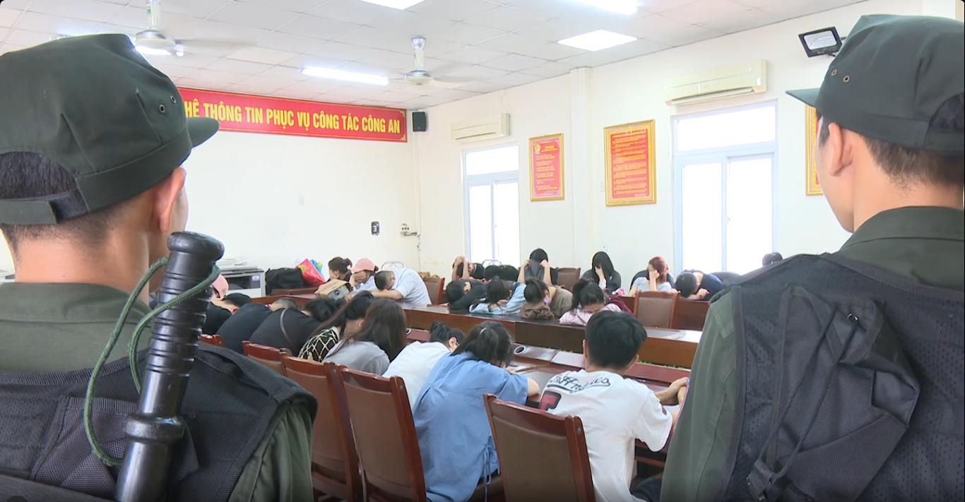 Nhóm tội phạm lừa đảo chiếm đoạt hàng trăm tỉ đồng dưới hình thức “Cắt đá tìm ngọc”