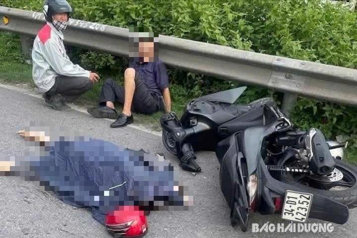 Thương tâm con gái đi cùng bố bị xe đầu kéo cán tử vong trên quốc lộ 5