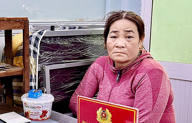Vờ hỏi mua vàng rồi trộm 5 vòng ximen